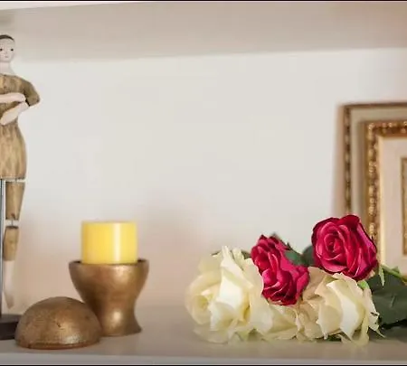 Your Home In Palacio Do Bairro Alto Lisbon Room photo